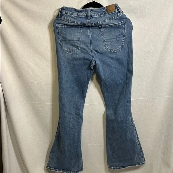 American Eagle Outfitters Faded Blue Jeans - Picture 5 of 7